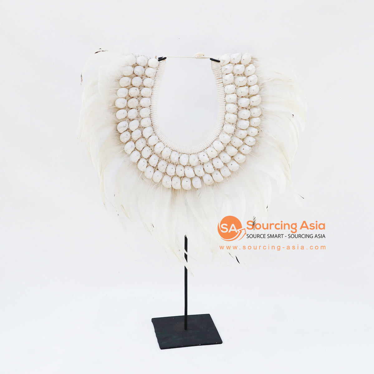 KNTC064 WHITE FEATHER AND SHELL PAPUA TRIBAL STYLE NECKLACE ON STAND DECORATION
