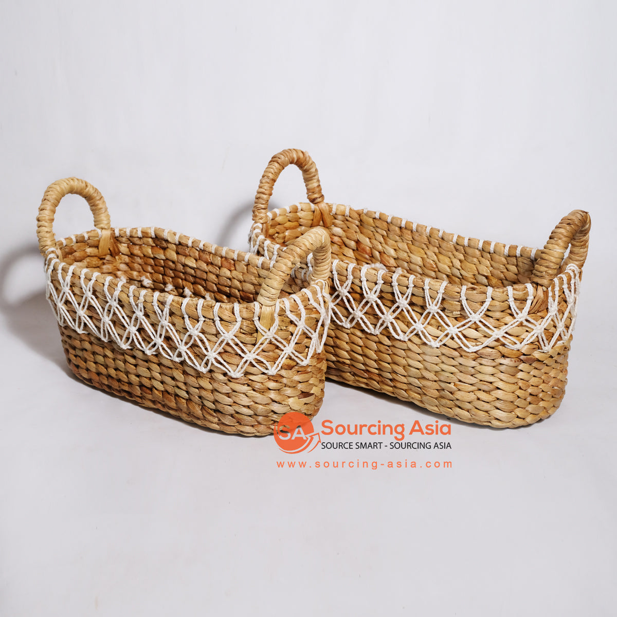 MRC058 SET OF TWO NATURAL WATER HYACINTH BASKETS WITH WHITE MACRAME AND HANDLE