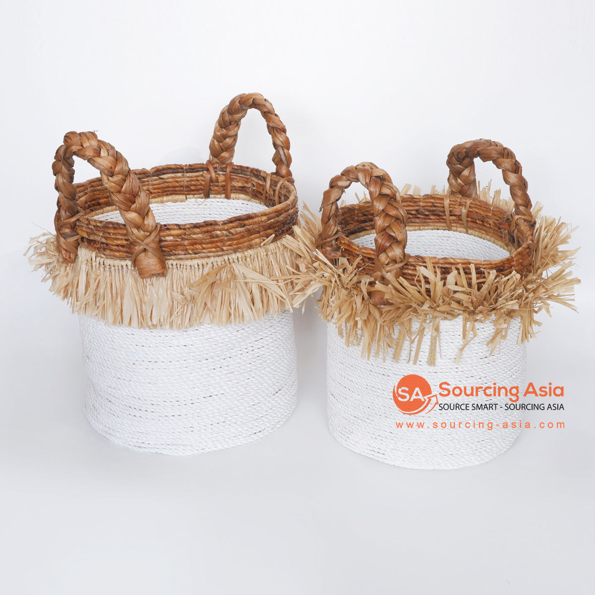 MRC295 SET OF TWO WHITE RAFFIA BASKETS WITH BANANA EDGES AND HANDLES