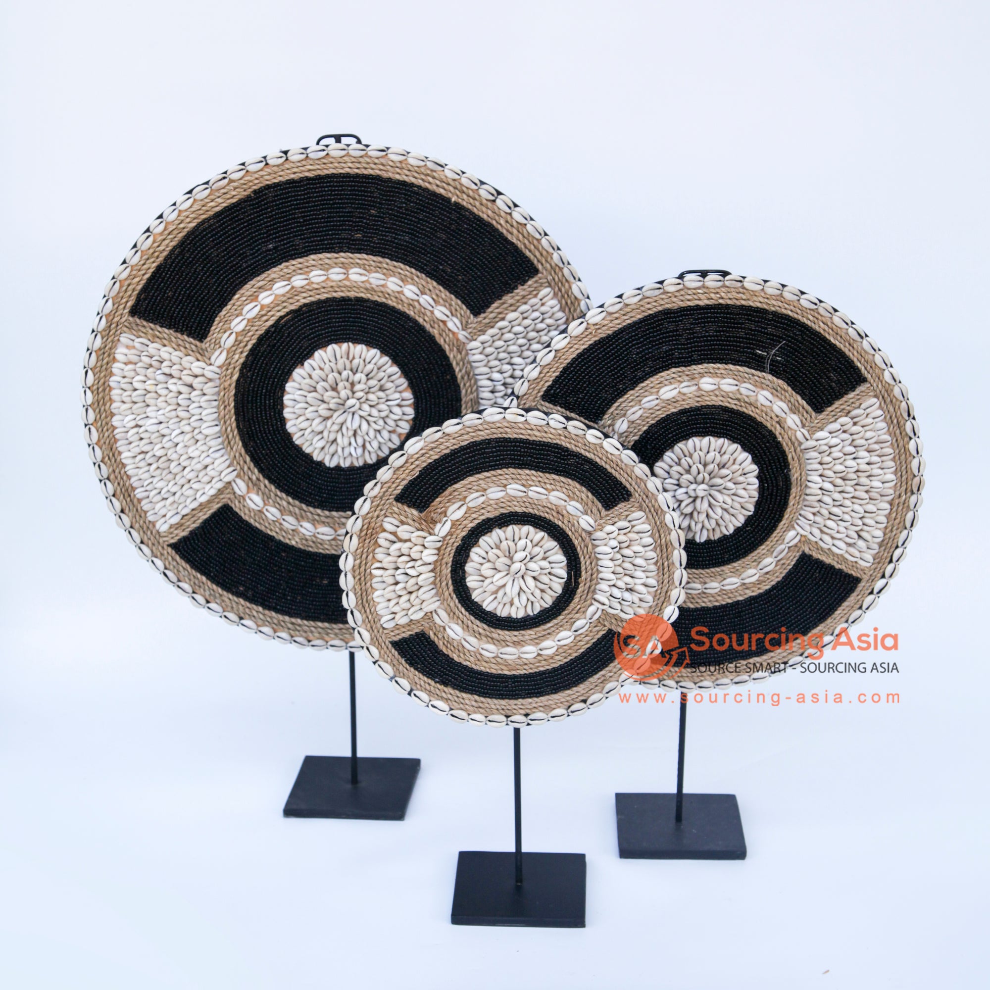 DHL026 SET OF THREE NATURAL AND BLACK BEADS WITH SHELL EDGE ROUND ON STAND DECORATIONS