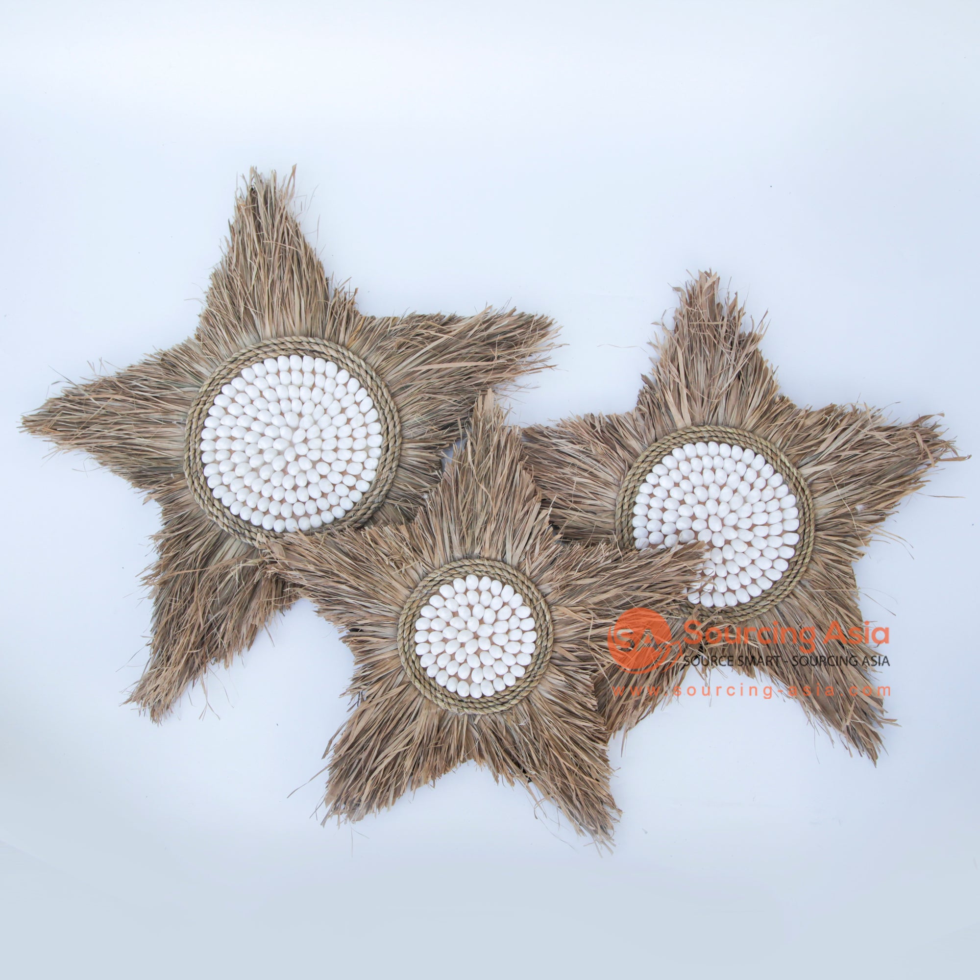 DHL028 SET OF THREE NATURAL DRIED RAFFIA AND WHITE SHELL STAR WALL DECORATIONS