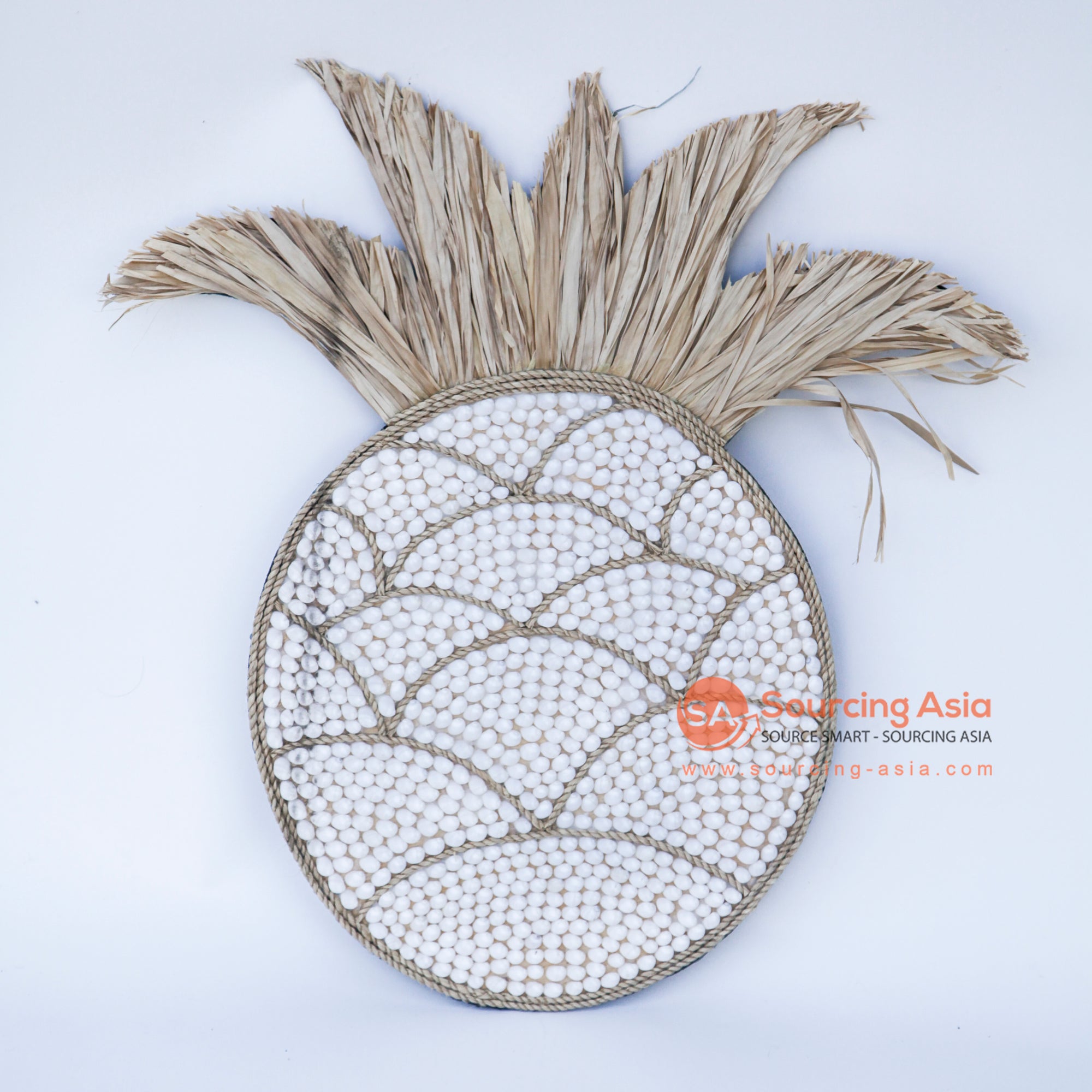 DHL030 NATURAL DRIED RAFFIA AND WHITE SHELL PINEAPPLE WALL DECORATION