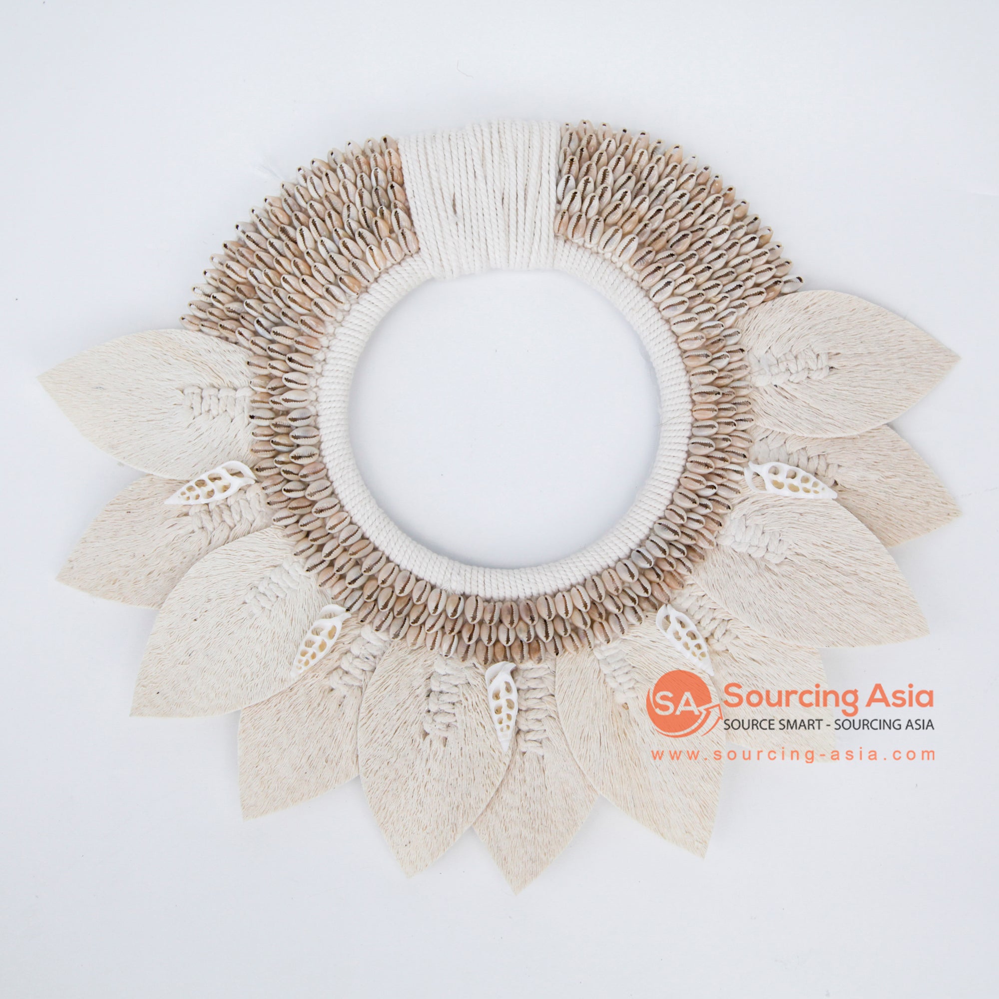 DHL083 WHITE MACRAME LEAF SHAPED AND SHELL WALL DECORATION