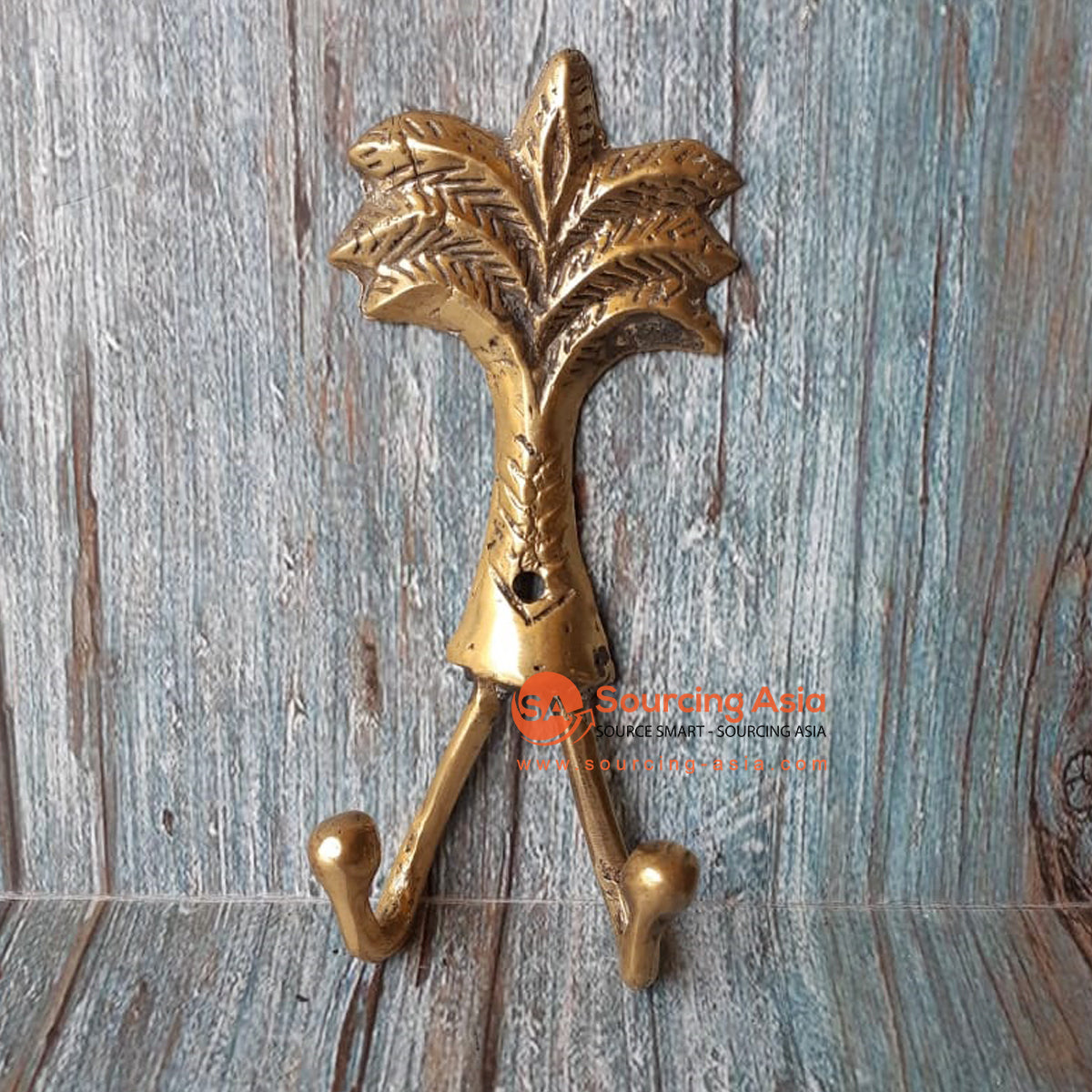 GB184 BRASS TWO HOOKS WITH PALM TREE DECORATION