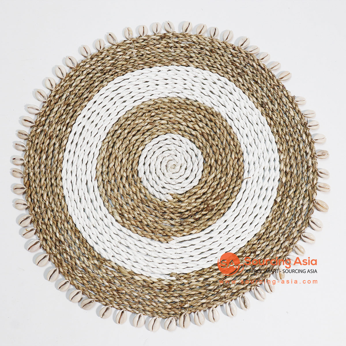 HBSC015-4 NATURAL AND WHITE SEA GRASS ROUND DECORATIVE PLACEMAT WITH SHELL