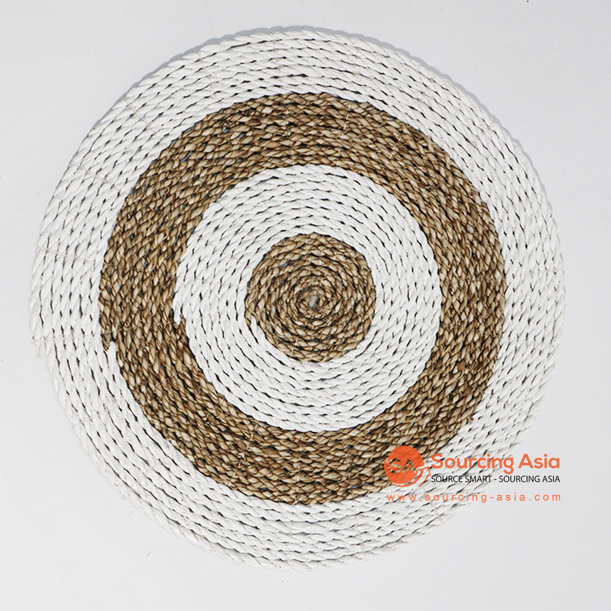 HBSC020-3 NATURAL AND WHITE WOVEN SEA GRASS AND PLASTIC ROUND DECORATIVE PLACEMAT