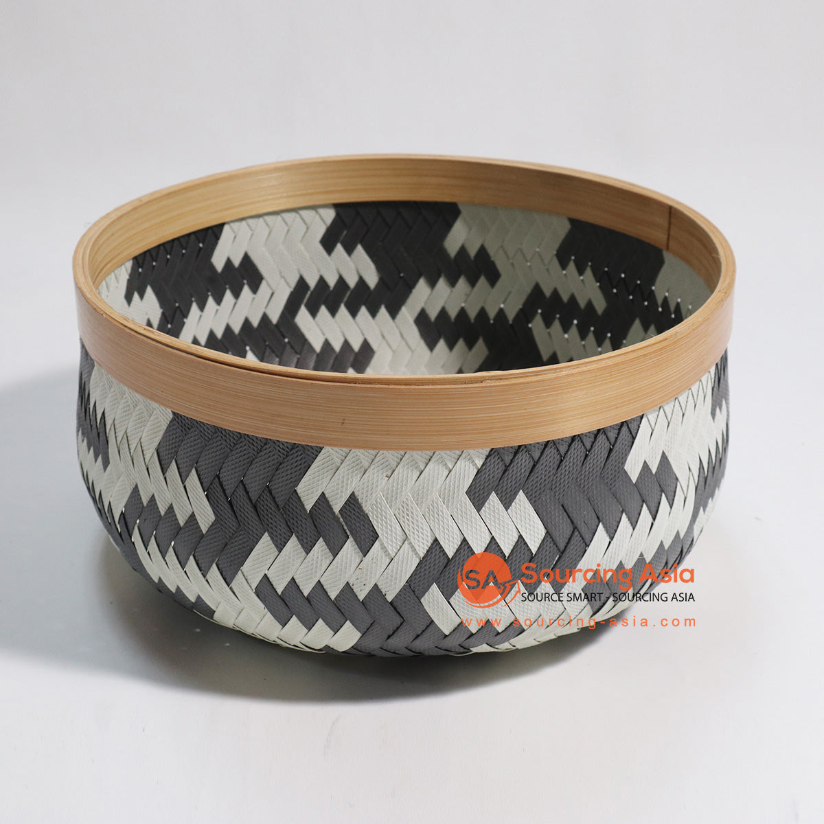 HBSC027 BLACK AND WHITE SYNTHETIC RATTAN BOWL WITH NATURAL BAMBOO TRIM