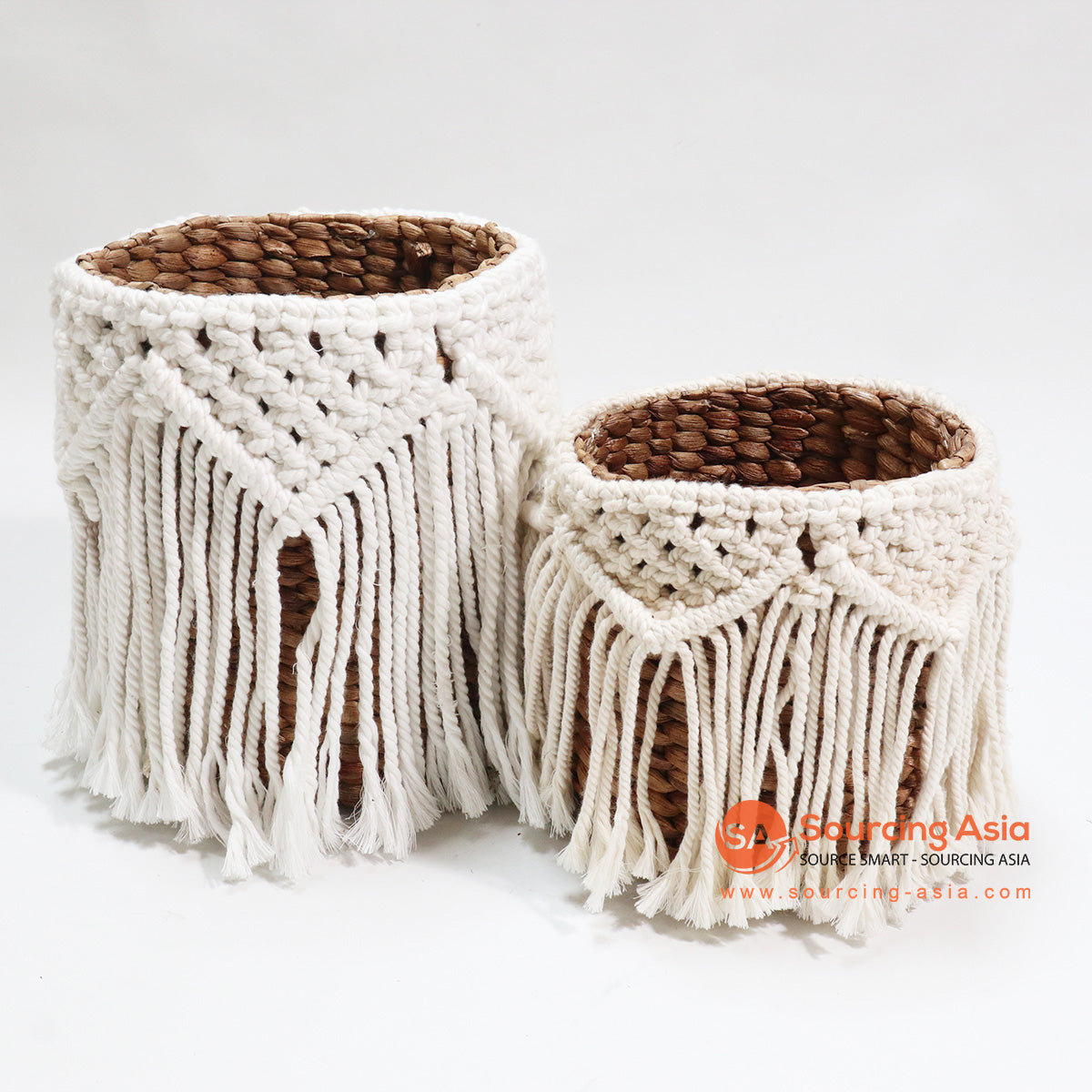 HBSC033 SET OF TWO NATURAL WATER HYACINTH BASKETS WITH MACRAME