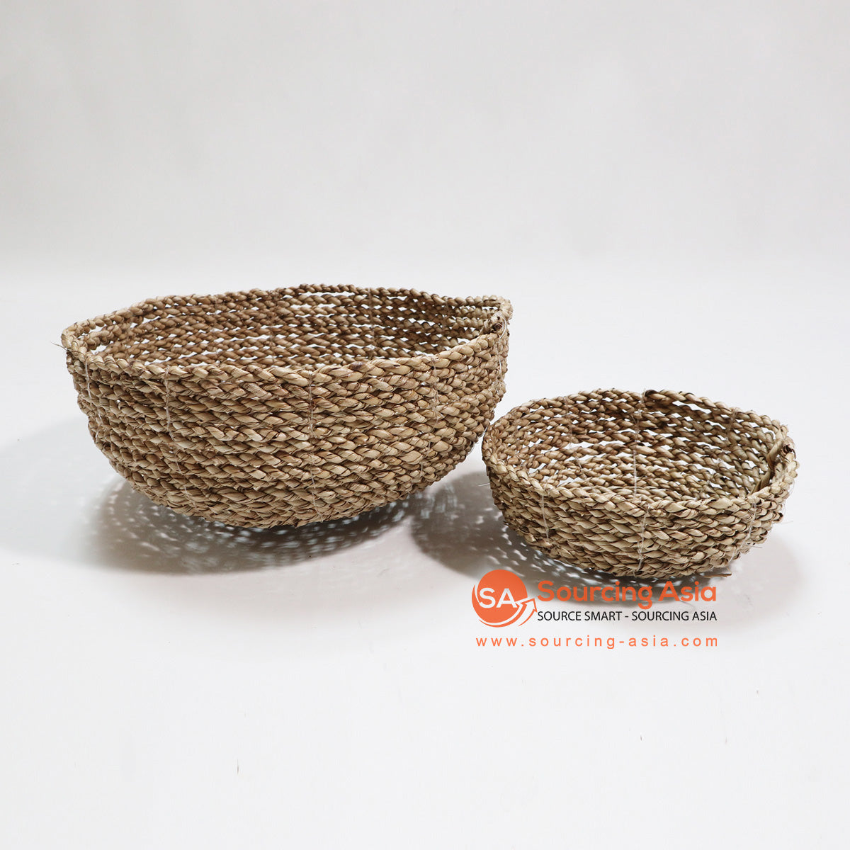 HBSC046 SET OF TWO NATURAL SEAGRASS TRINKET BOWLS