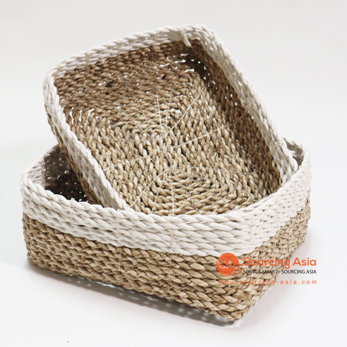 HBSC047 SET OF TWO NATURAL AND WHITE SEAGRASS TRINKET BASKETS