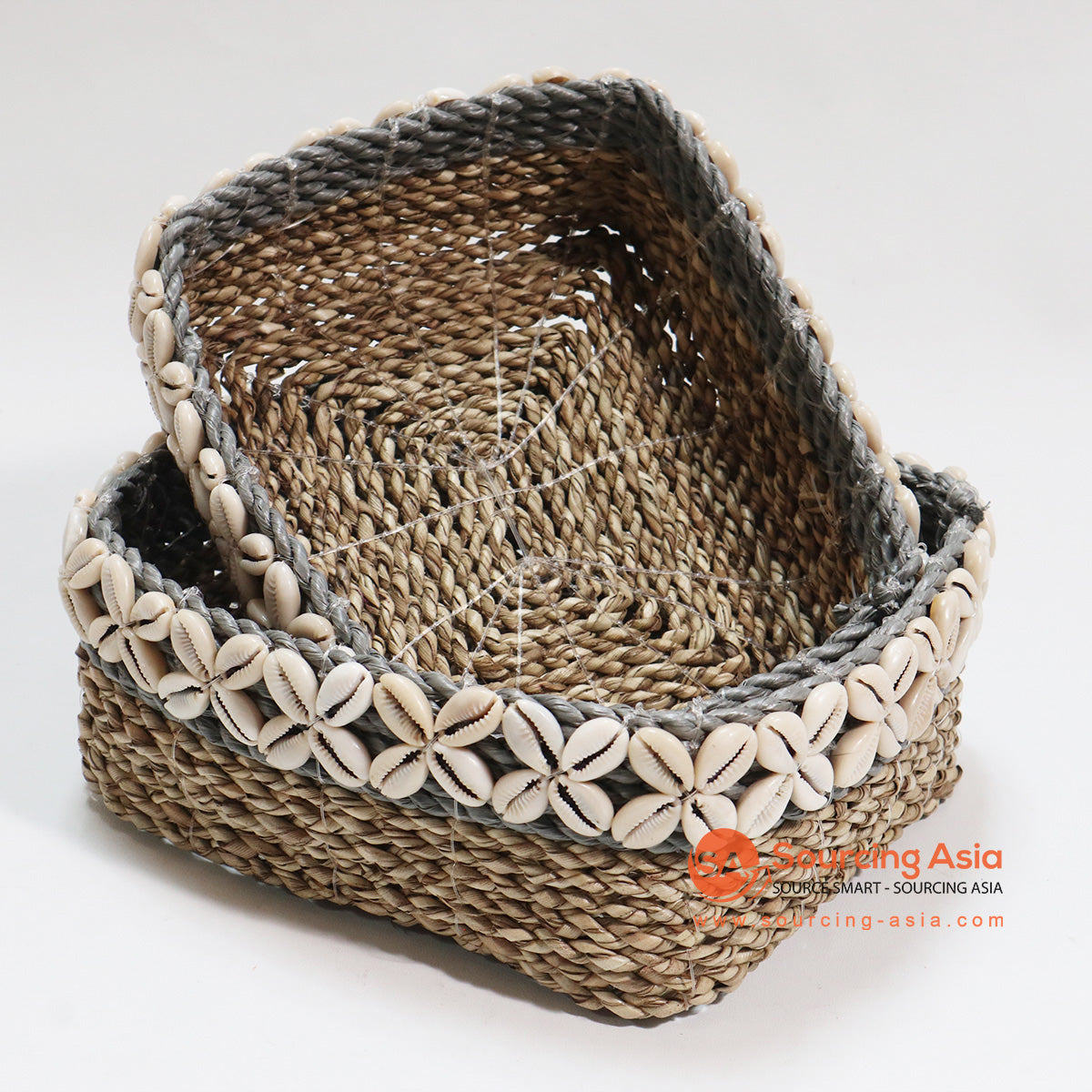 HBSC048-2 SET OF THREE NATURAL SEAGRASS SQUARE TRINKET BASKETS WITH SHELL