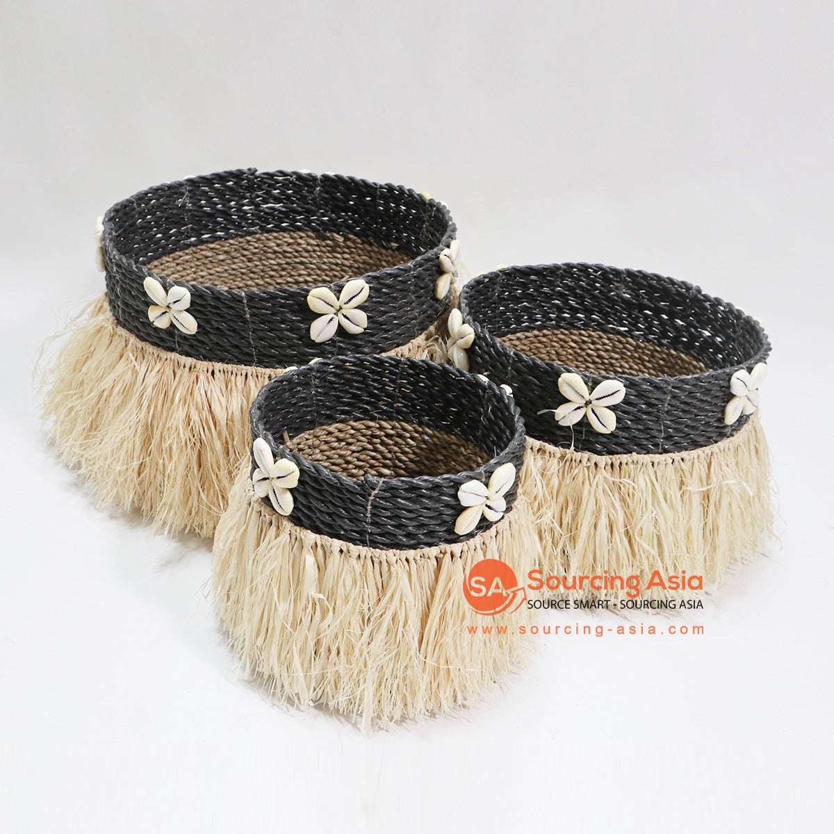 HBSC054 SET OF THREE BLACK SEAGRASS BASKETS WITH RAFFIA FRINGE AND SHELL DECORATION