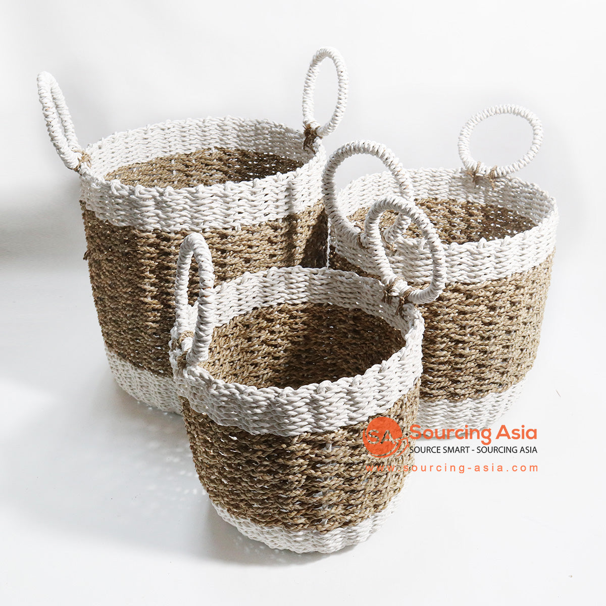 HBSC085 SET OF THREE NATURAL AND WHITE SEAGRASS BASKETS