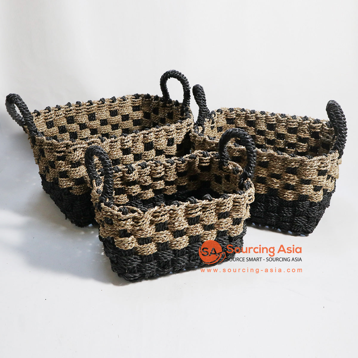 HBSC136 SET OF THREE BLACK AND NATURAL SEAGRASS BASKETS