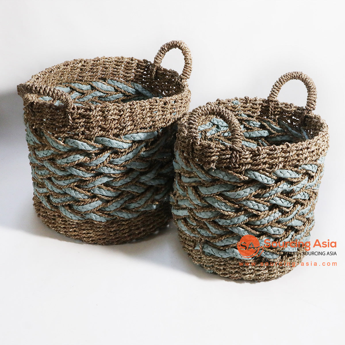 HBSC137 SET OF TWO NATURAL AND BLUE MENDONG AND SEAGRASS BASKETS WITH HANDLE