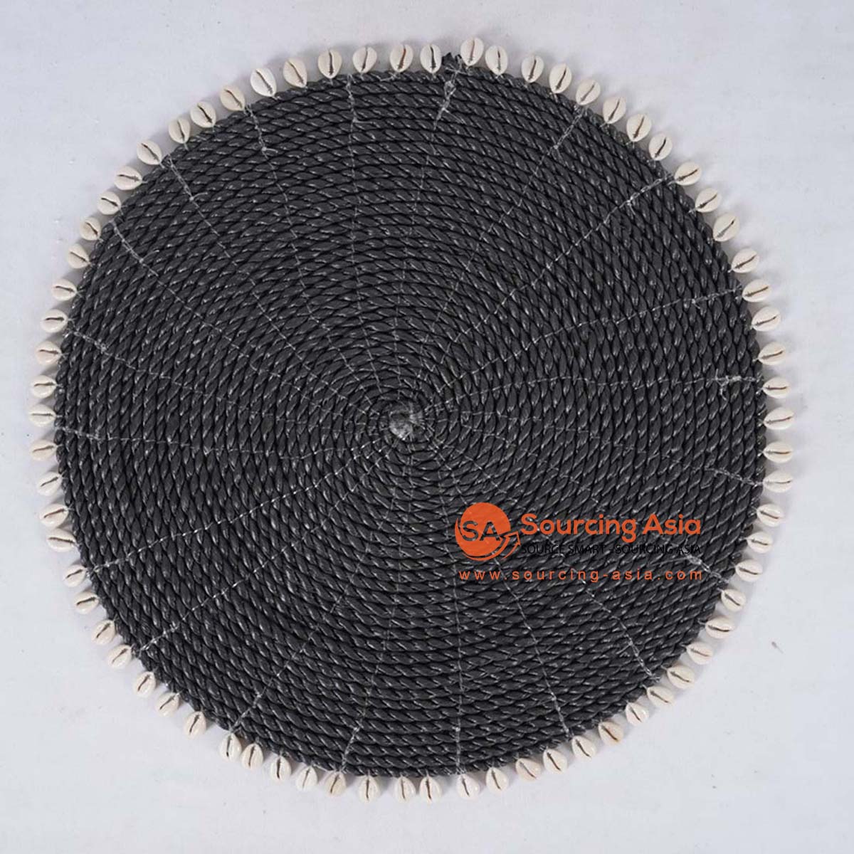 HBSC564 BLACK PLASTIC ROUND PLACEMAT WITH SHELL EDGE