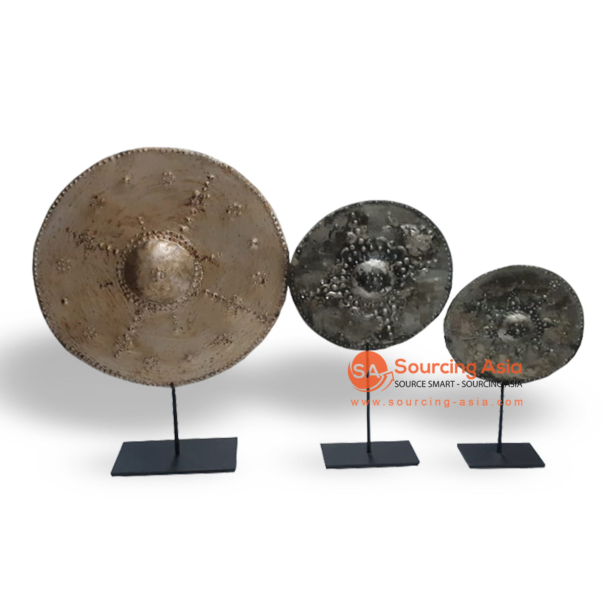 KIM015 SET OF THREE ANTIQUE METAL DISCS ON STAND