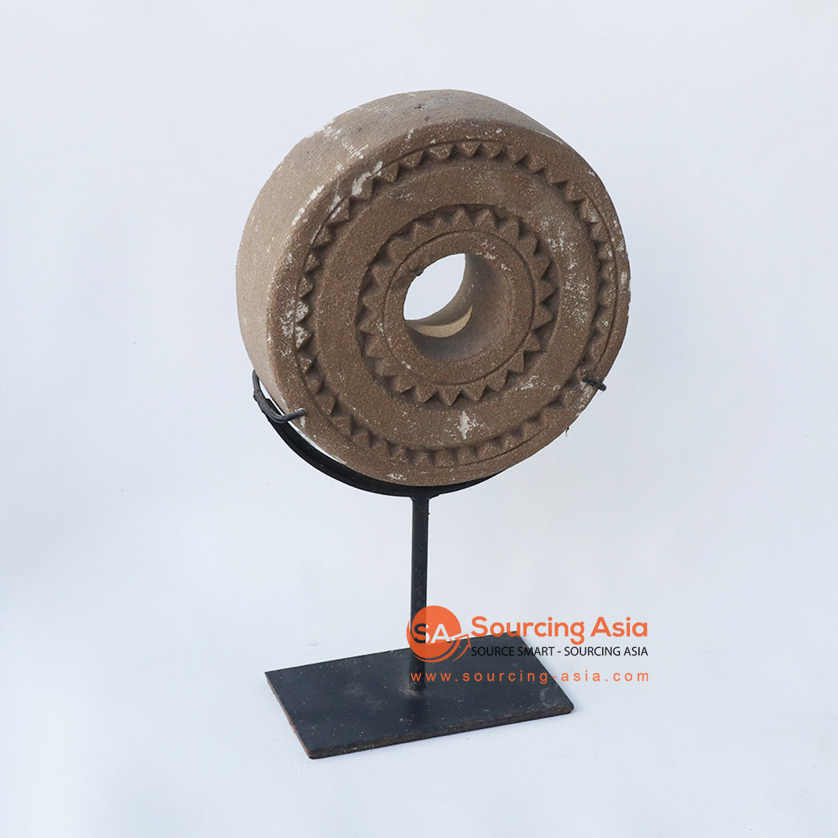 KNTC024 BROWN STONE PAPUAN STYLE DISC ON STAND DECORATION