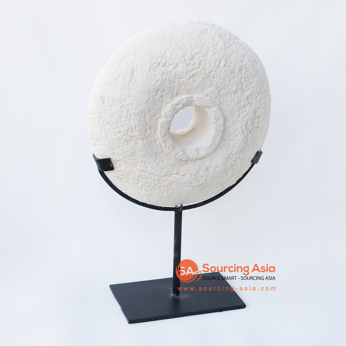 KNTC025 WHITE STONE PAPUAN STYLE DISC ON STAND DECORATION