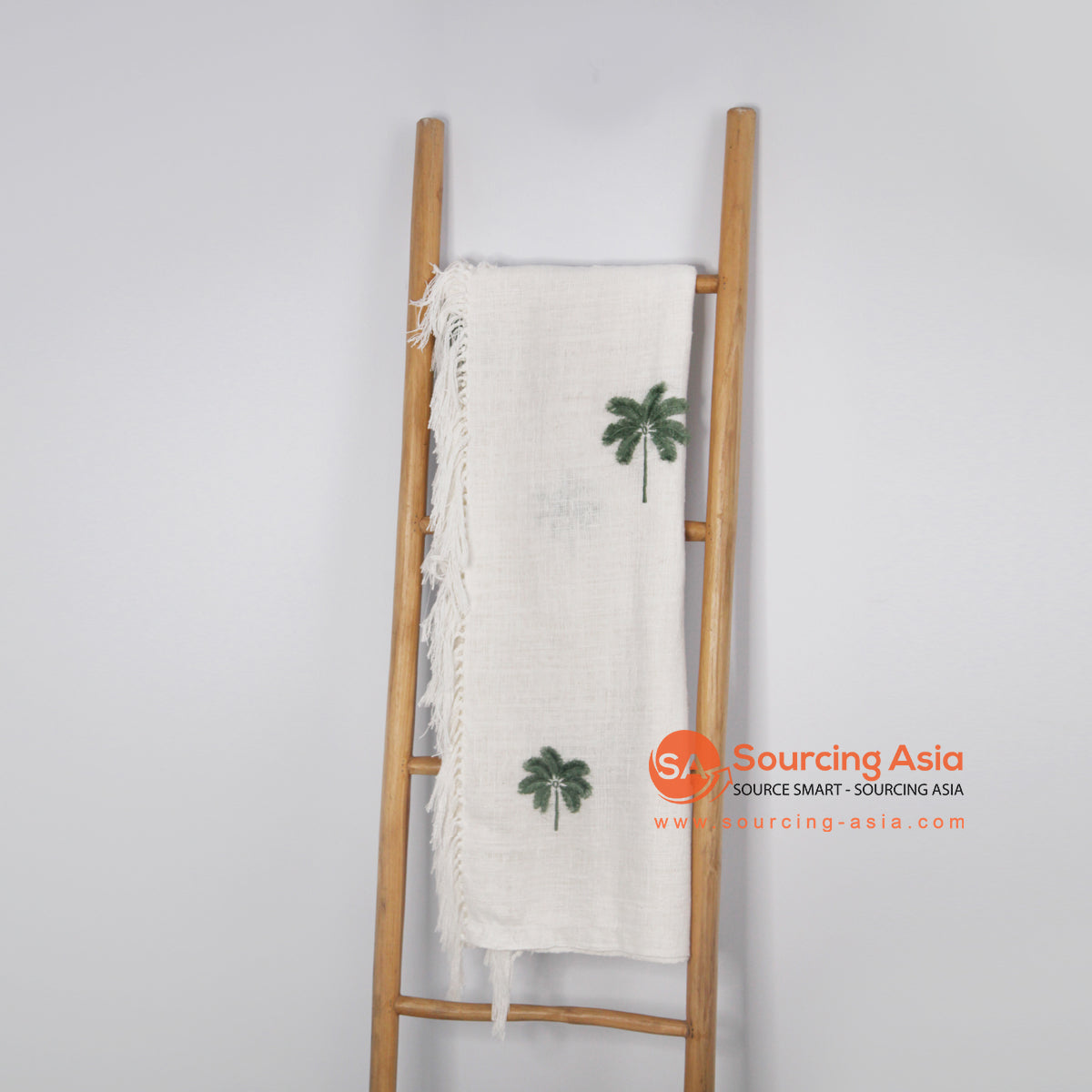 MAC105 WHITE RAW COTTON WITH GREEN COCONUT TREE THROW RUG