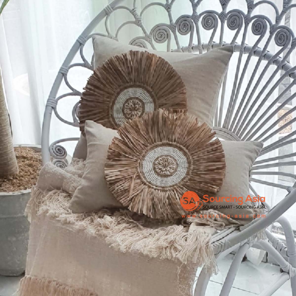 MAC278-1 NATURAL COTTON CUSHION COVER WITH SHELLS AND STRAW FRINGE (PRICE WITHOUT INNER)