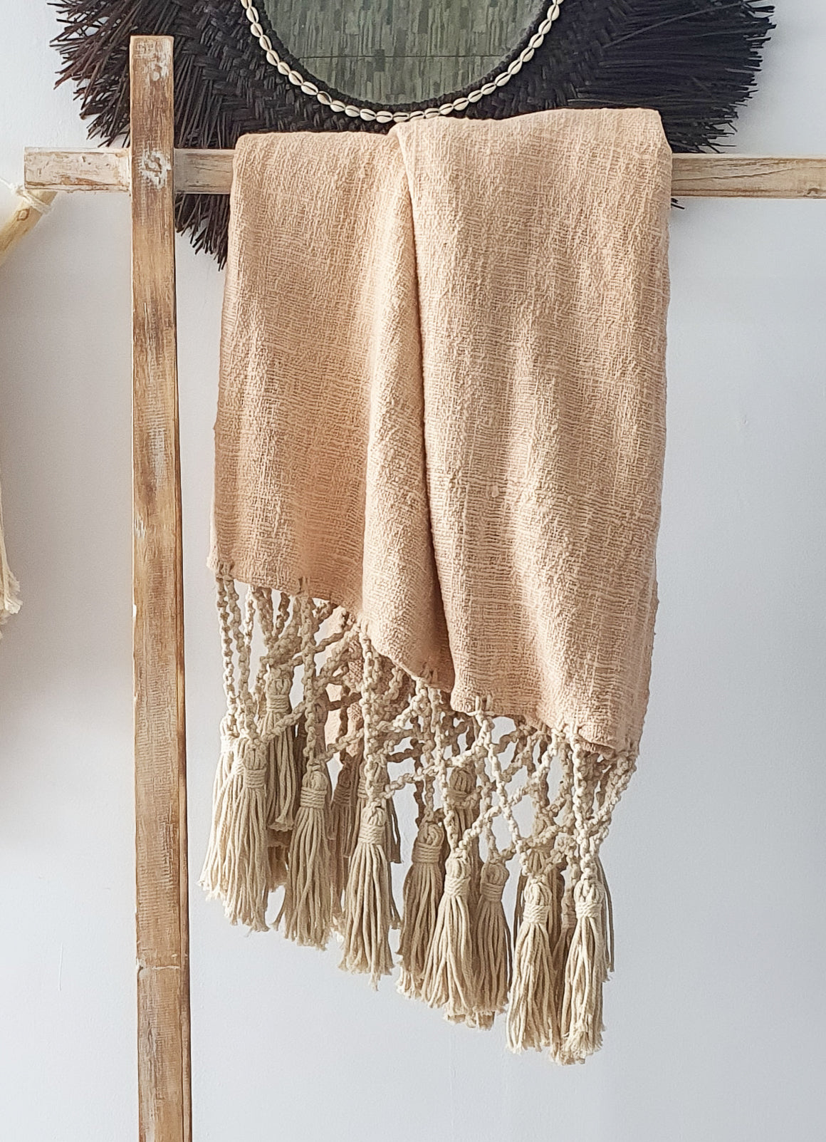 MAC383 RAW COTTON THROW WITH MACRAME AND TASSELS