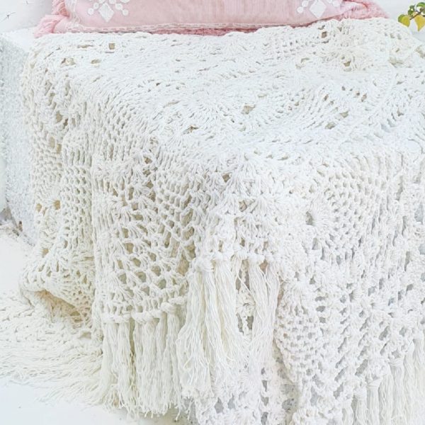 MAC389-2 OFF WHITE CROCHET THROW WITH FRINGE