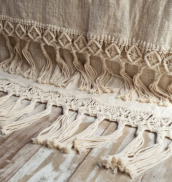 MAC410-1 NATURAL RAW COTTON THROW WITH MACRAME EDGE AND TASSELS