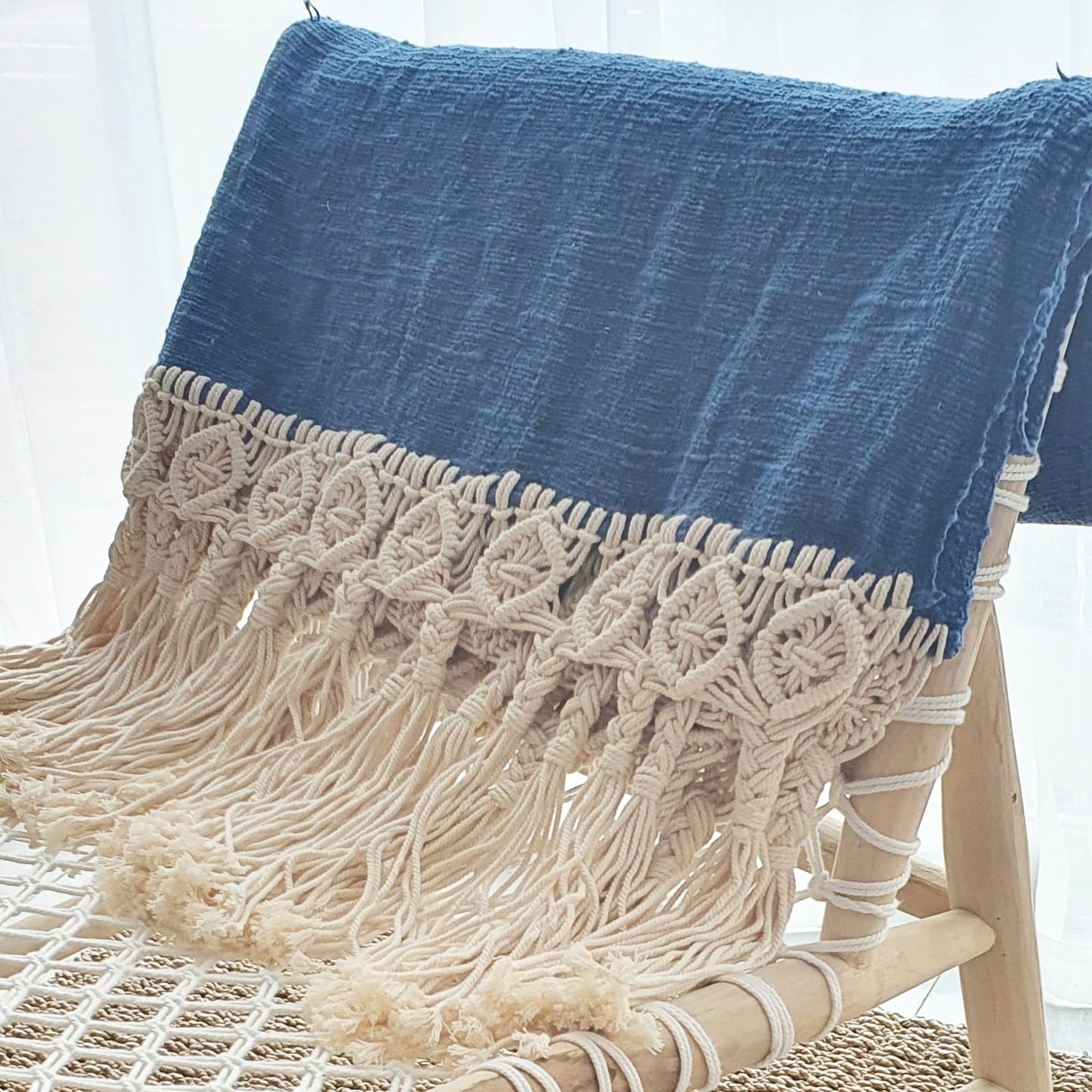 MAC410 BLUE RAW COTTON THROW WITH MACRAME EDGE AND TASSELS