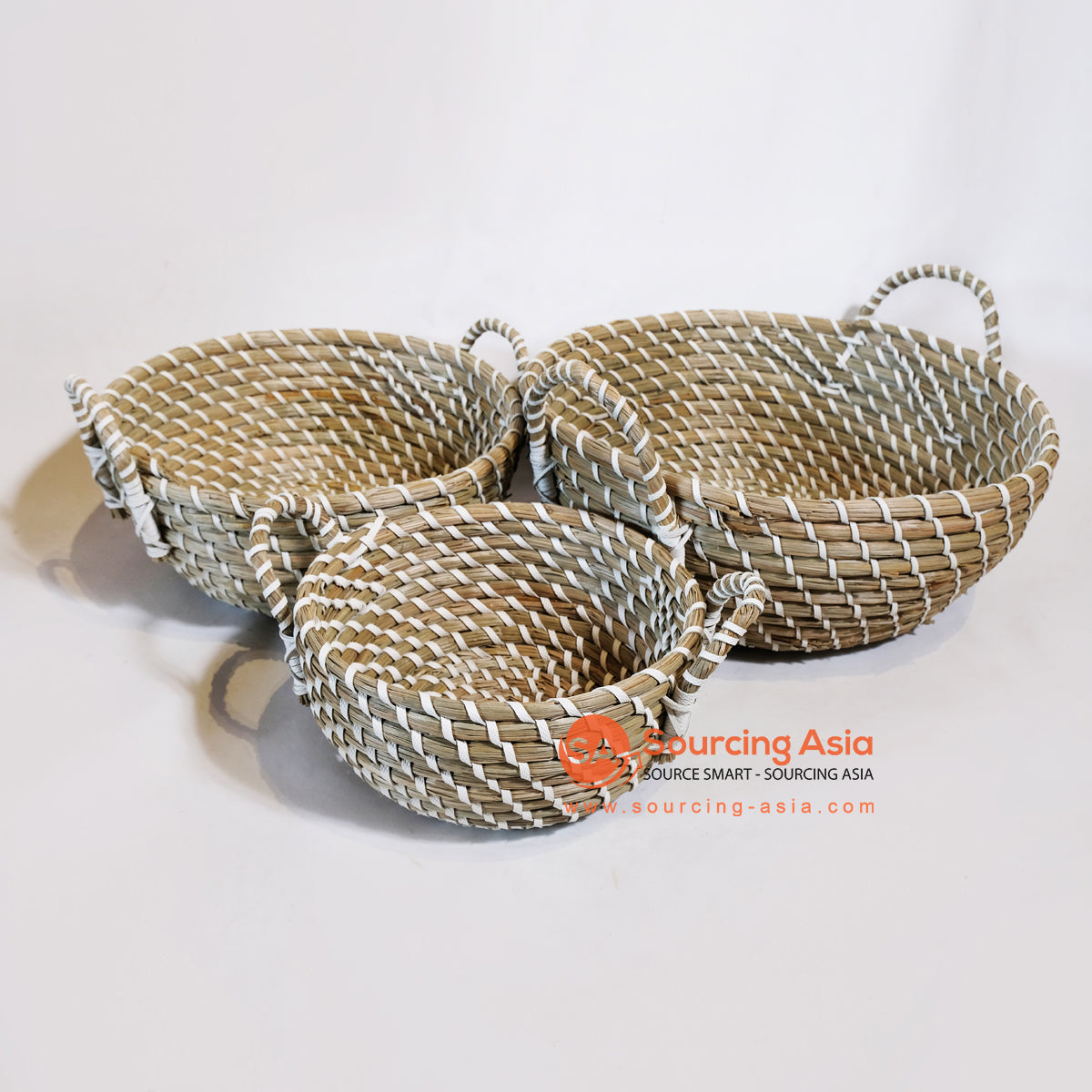 MRC019 SET OF THREE NATURAL MENDONG BASKETS WITH HANDLES