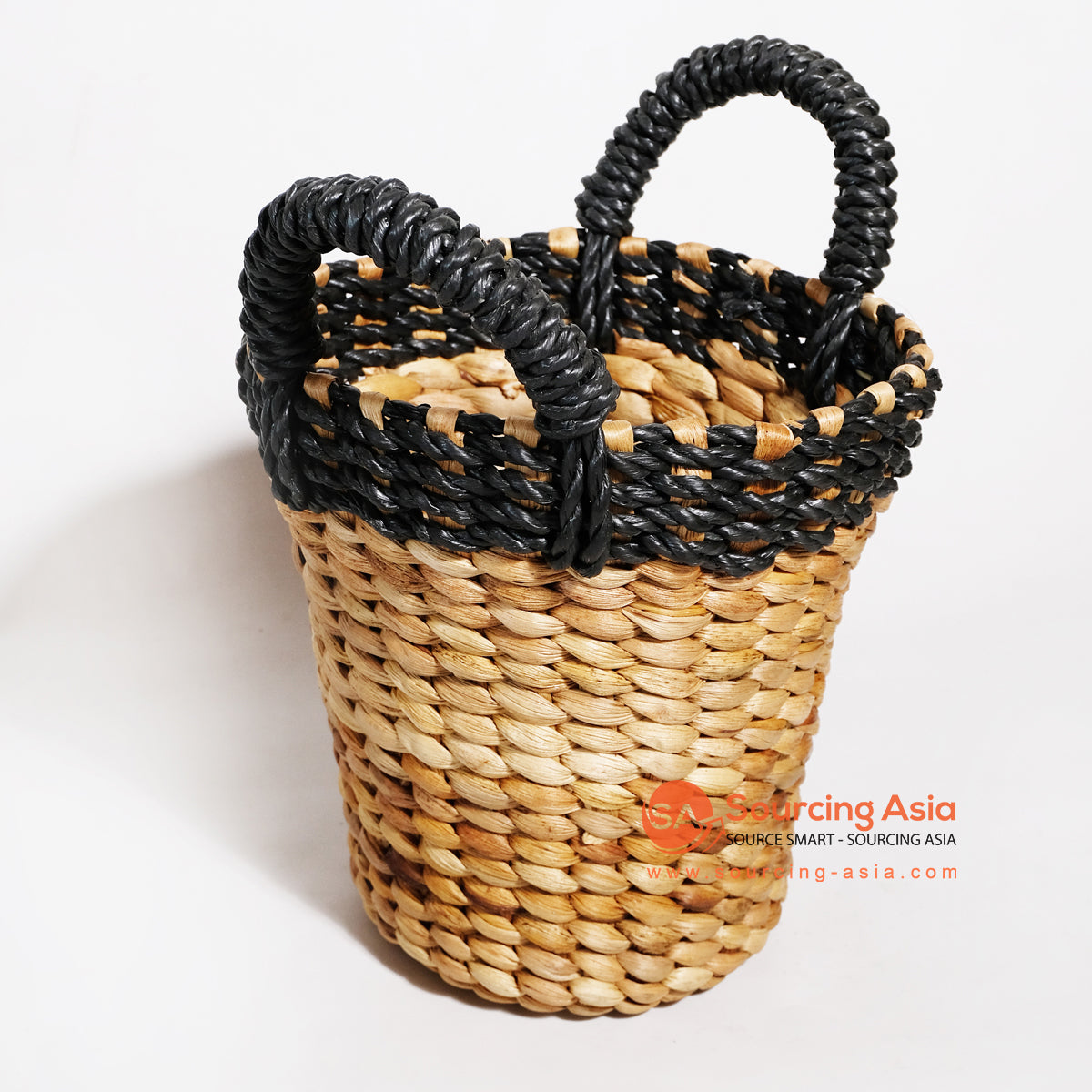 MRC026 NATURAL WATER HYACINTH BASKET WITH BLACK FRINGE AND HANDLE