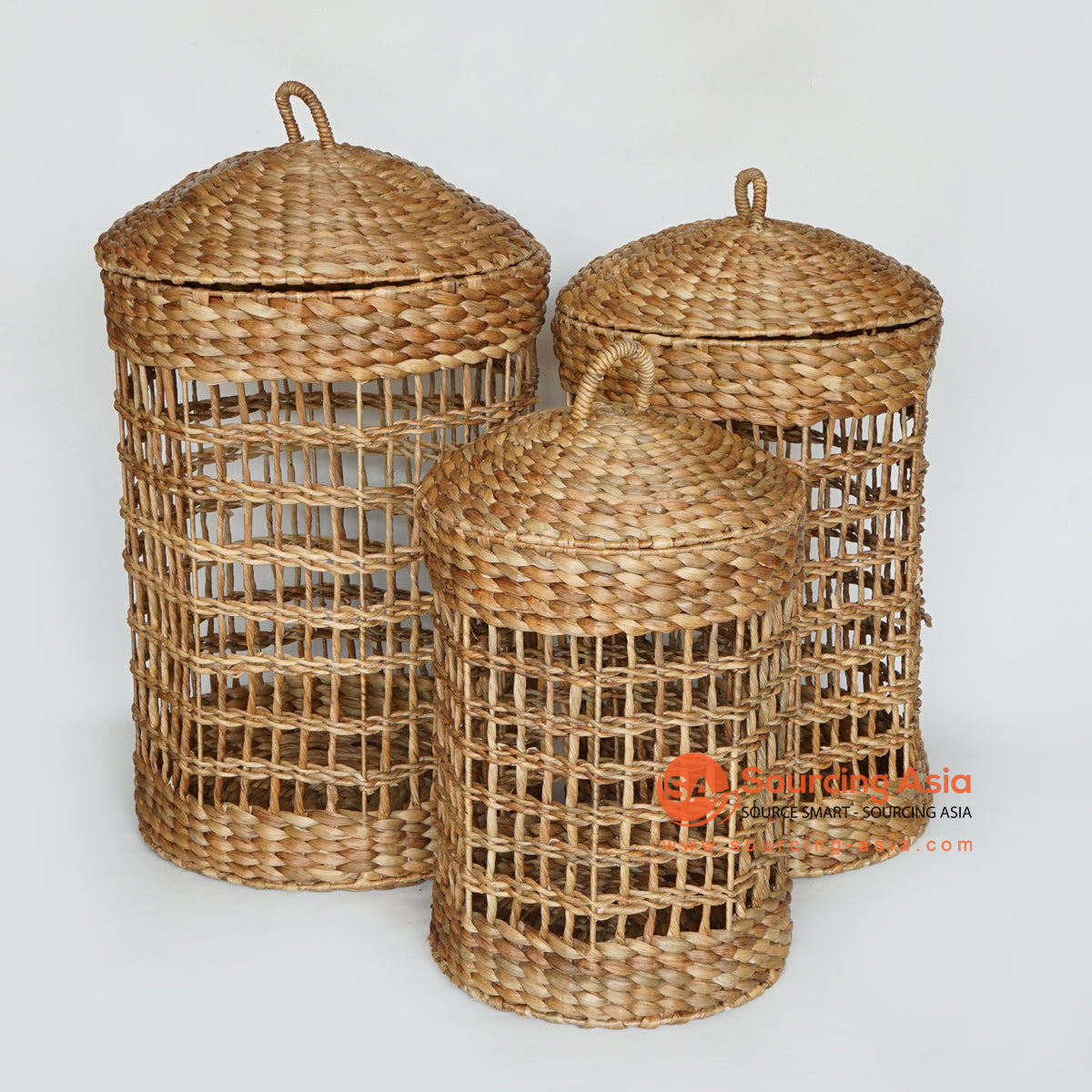 MRC110 SET OF THREE NATURAL WATER HYACINTH BASKETS WITH LID