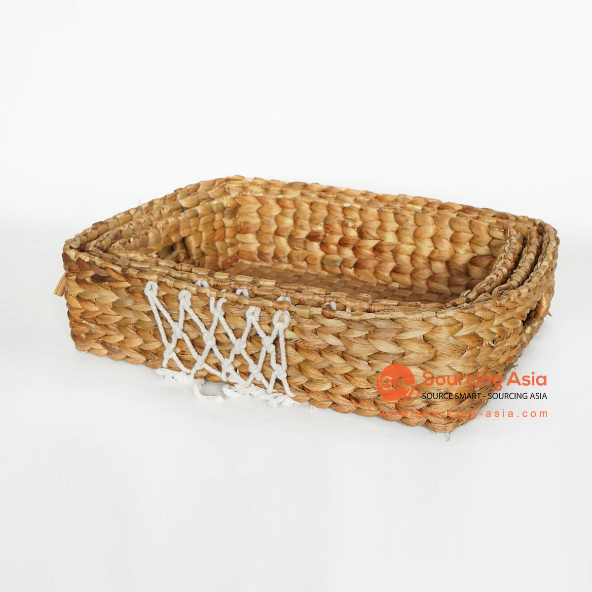 MRC134 SET OF THREE NATURAL WATER HYACINTH TRAYS WITH WHITE ROPE