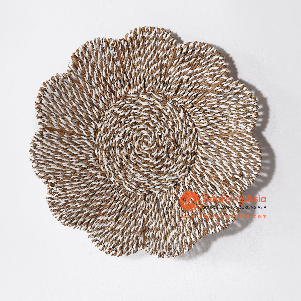 MRC216 NATURAL SEAGRASS AND WHITE RAFFIA FLOWER WALL DECORATION