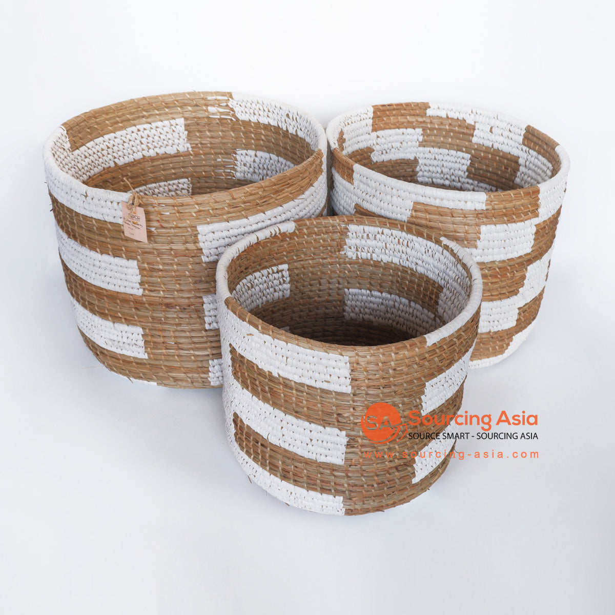MRC261 SET OF THREE NATURAL MENDONG AND WHITE RAFFIA BASKET WITH HANDLES
