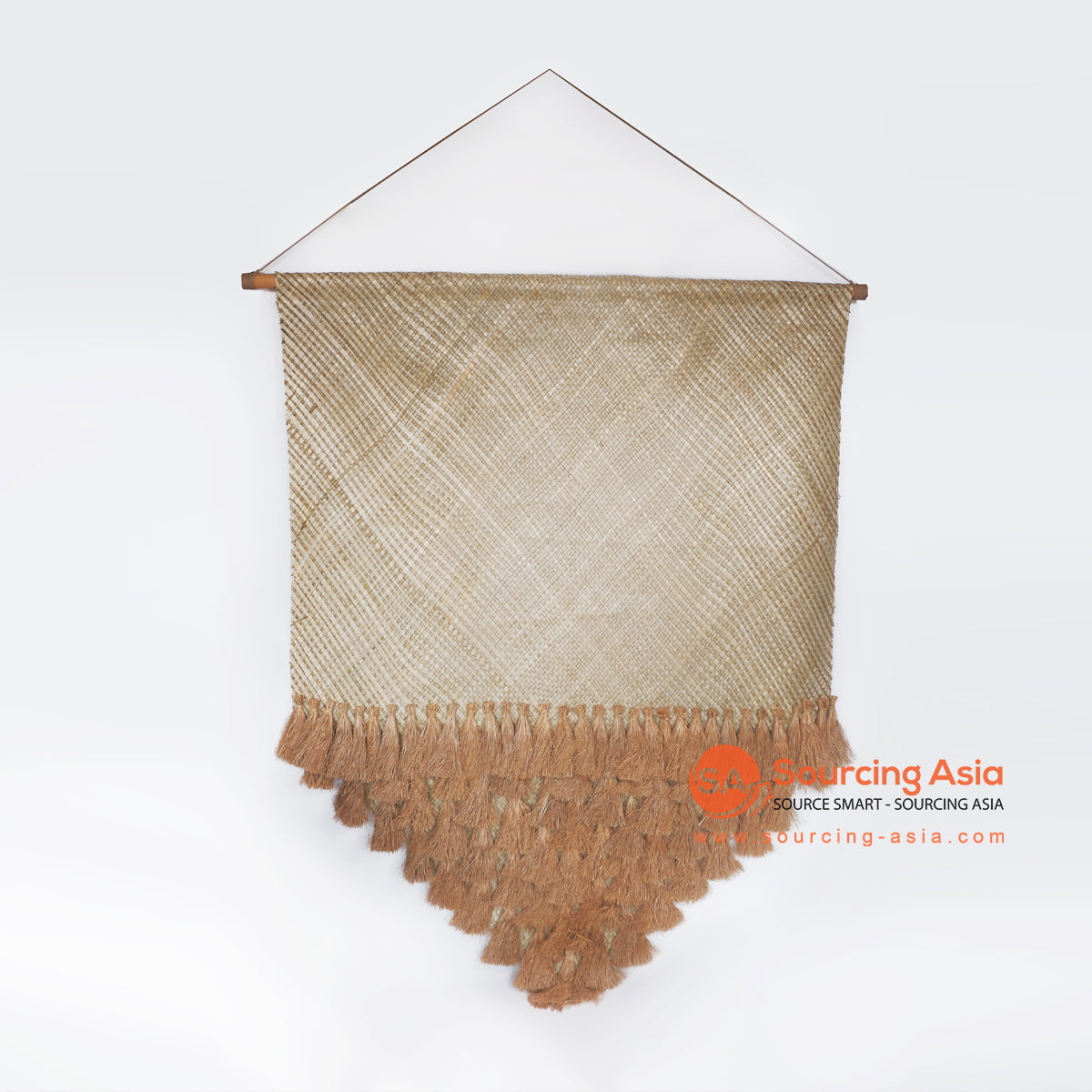 MRC329 NATURAL WOVEN PANDANUS WALL DECORATION WITH BROWN TASSELS