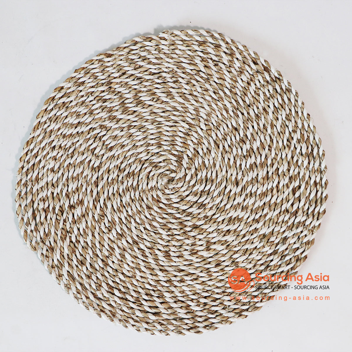 MTIC031-1 WHITE AND NATURAL WOVEN SEAGRASS PLACEMAT