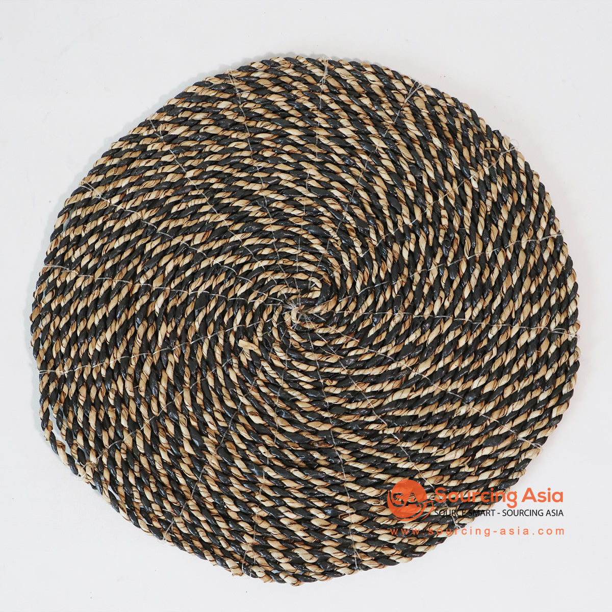 MTIC031 BLACK AND NATURAL WOVEN SEAGRASS PLACEMAT