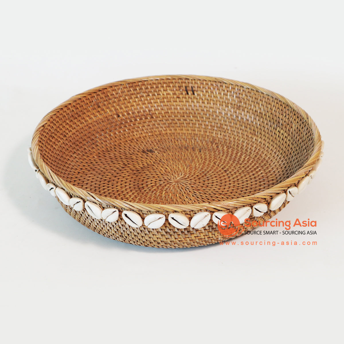 MTIC051 NATURAL RATTAN BASKET WITH SHELL ORNAMENT