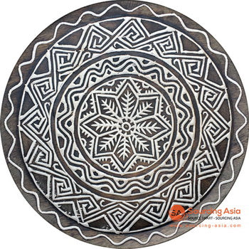 SHL059-13 WHITE WASH PALM WOOD DECORATIVE PLATE WALL DECORATION WITH TRIBAL CARVINGS