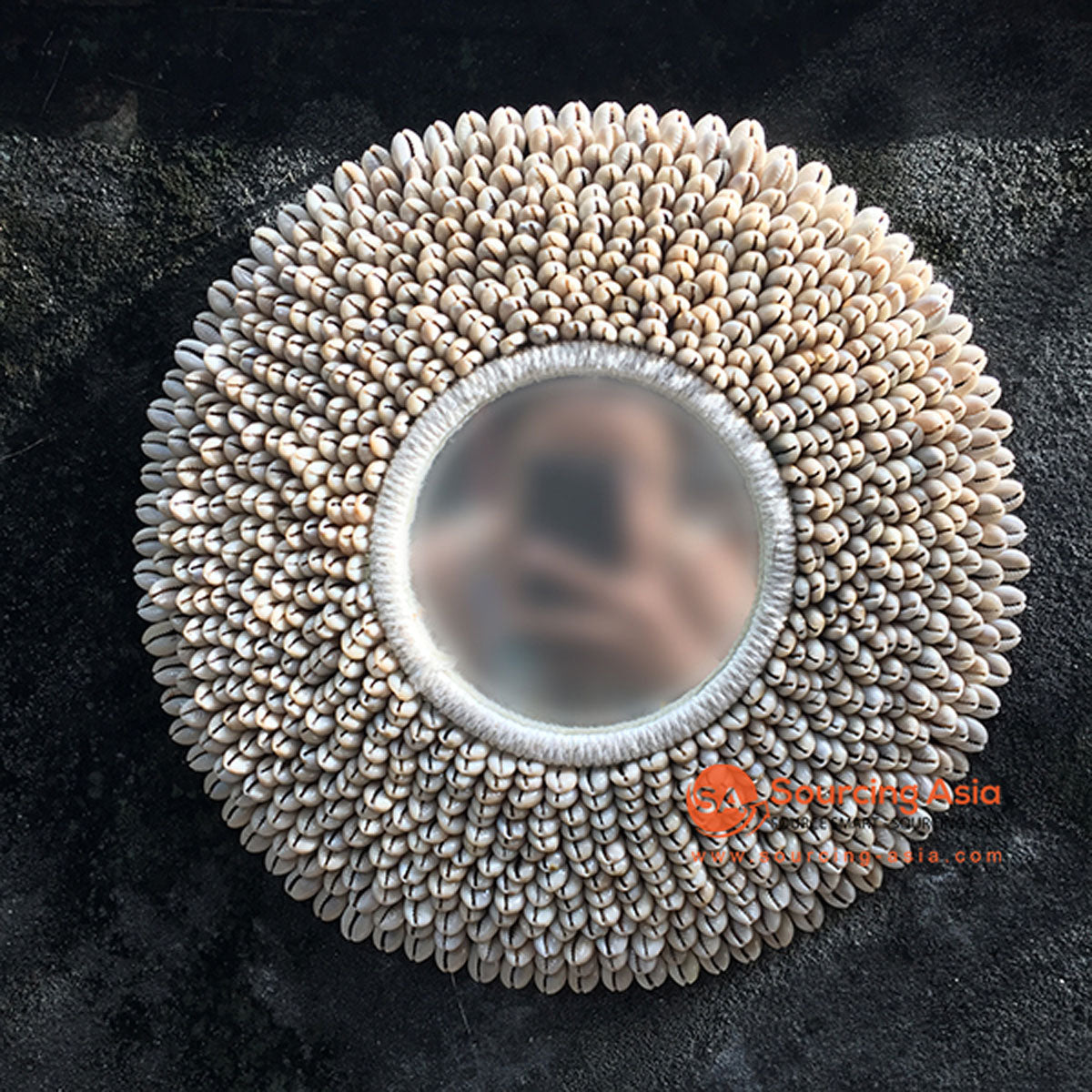 SHL067 NATURAL COWRIE SHELL ROUND MIRROR