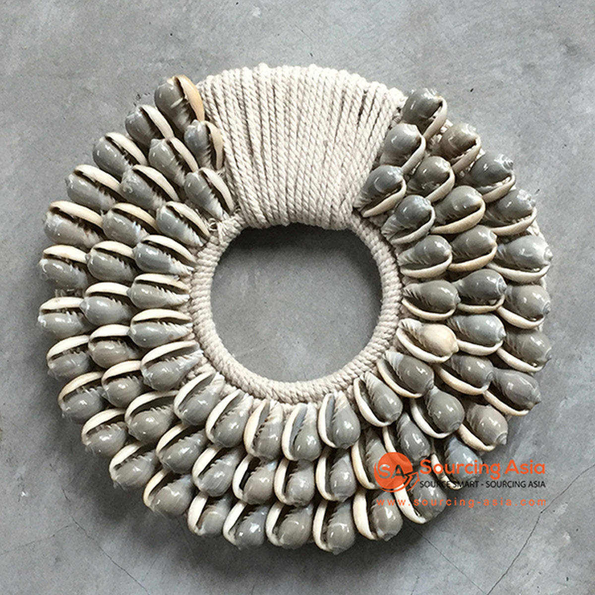 SHL068-3 GREY SHELL ROUND HANGING WALL DECORATION